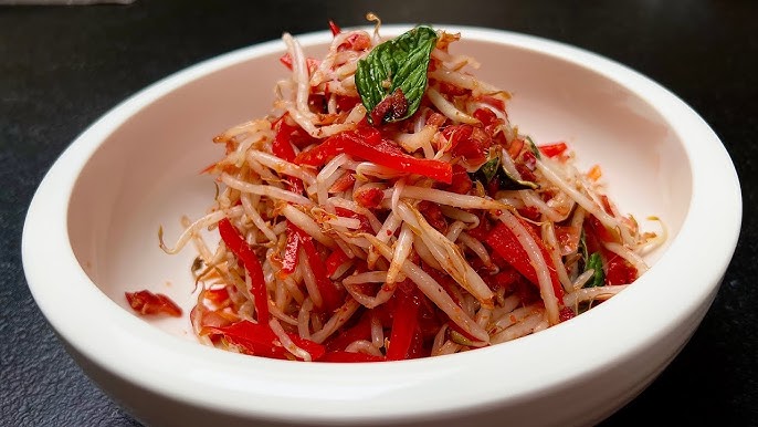 Spicy Thai sprouts salad variation